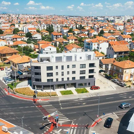 Rixos Private Parking Garage * زادار